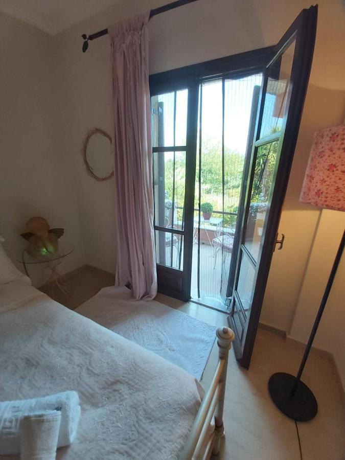 Eugenia Apartment Perama  Buitenkant foto