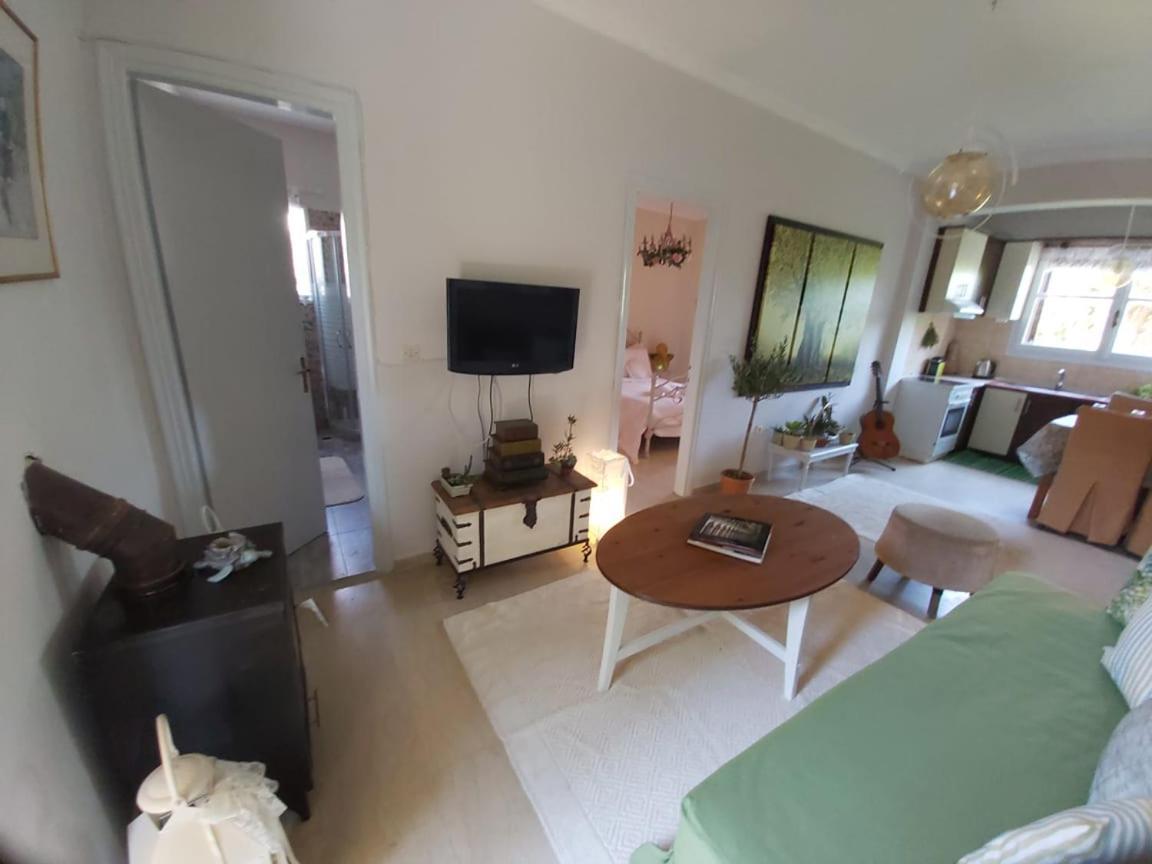Eugenia Apartment Perama  Buitenkant foto