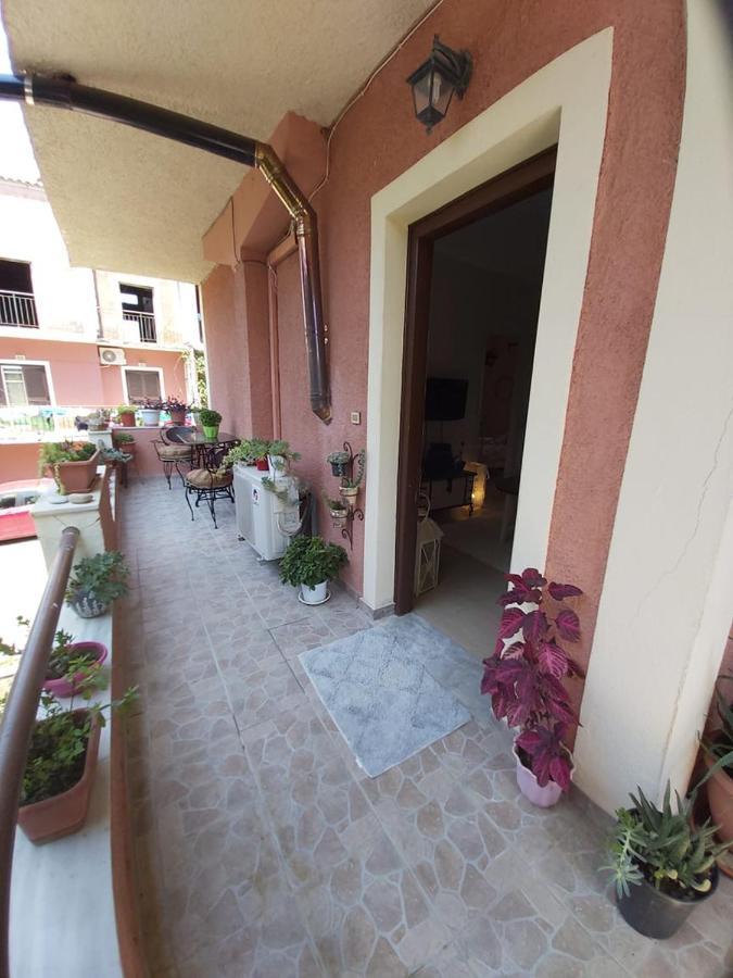 Eugenia Apartment Perama  Buitenkant foto